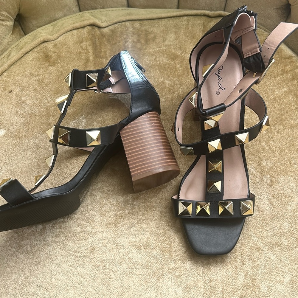 Qupid Strappy Sandal w/ gold detail